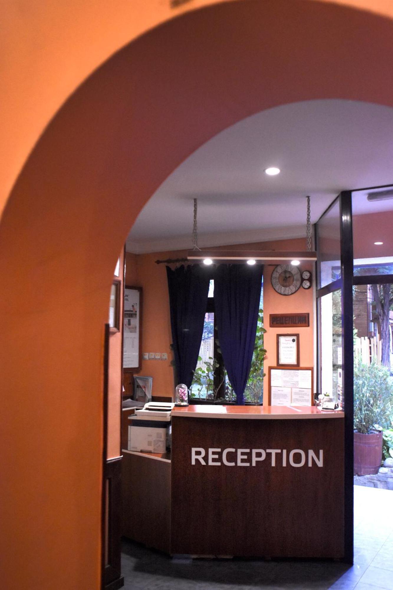 Medic Hotel Sofia Exteriör bild