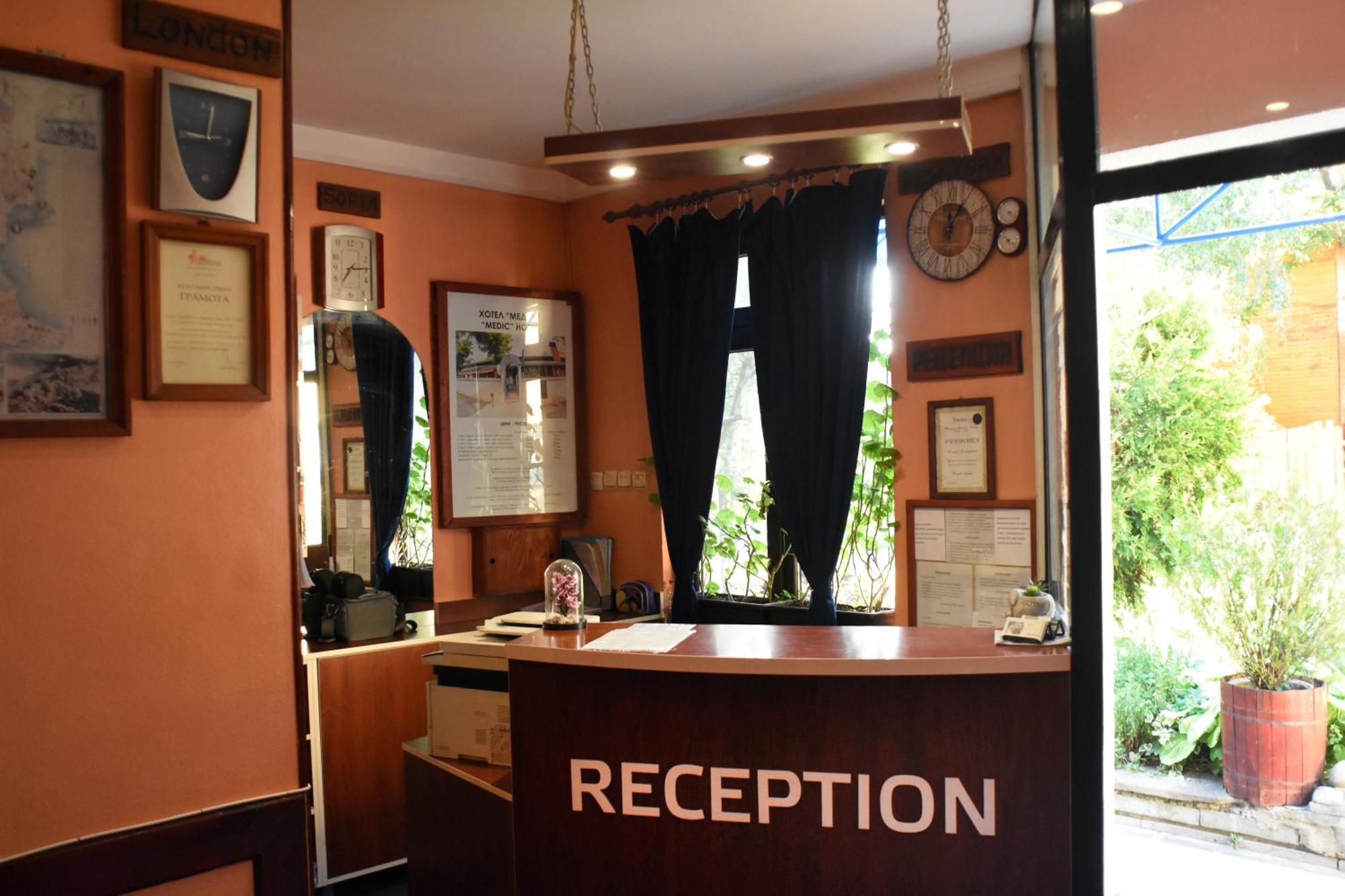 Medic Hotel Sofia Exteriör bild