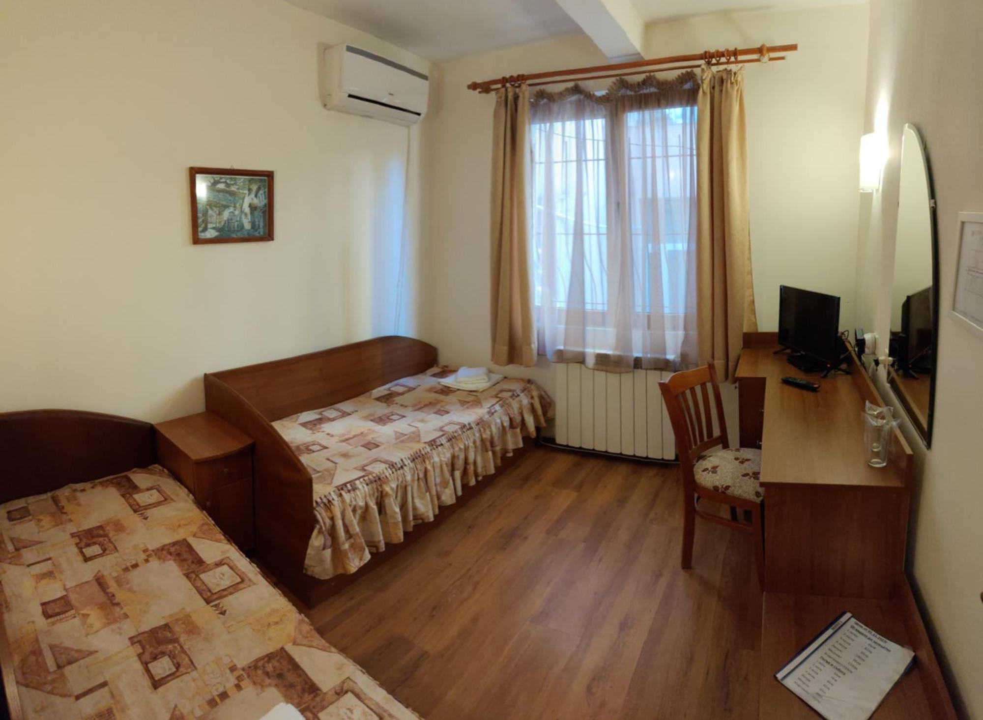 Medic Hotel Sofia Exteriör bild